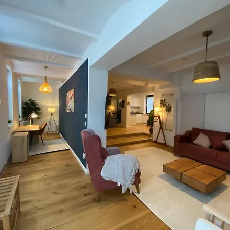 Apartmán Stilvolle Stadtwohnungen I Komfort & Charme