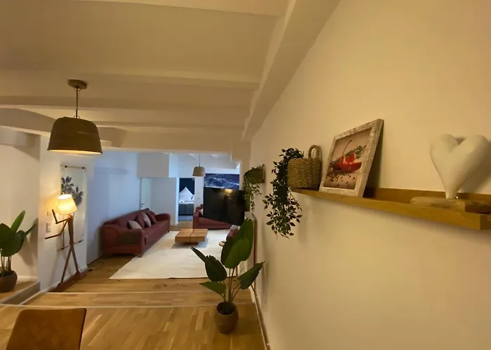 Appartement Stilvolle Stadtwohnungen I Komfort & Charme *